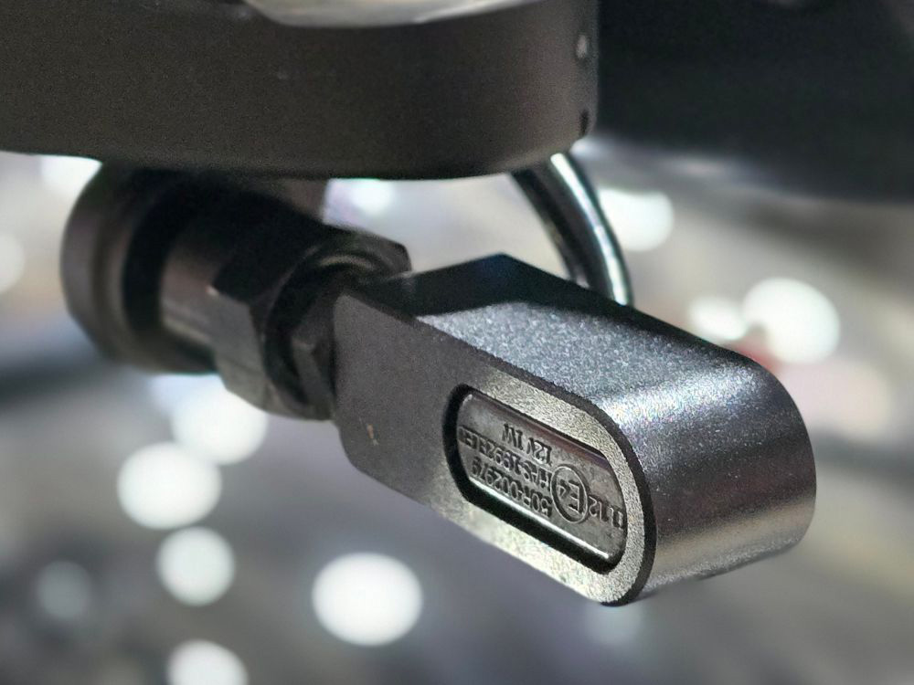 Under Perch Turn Signals 3