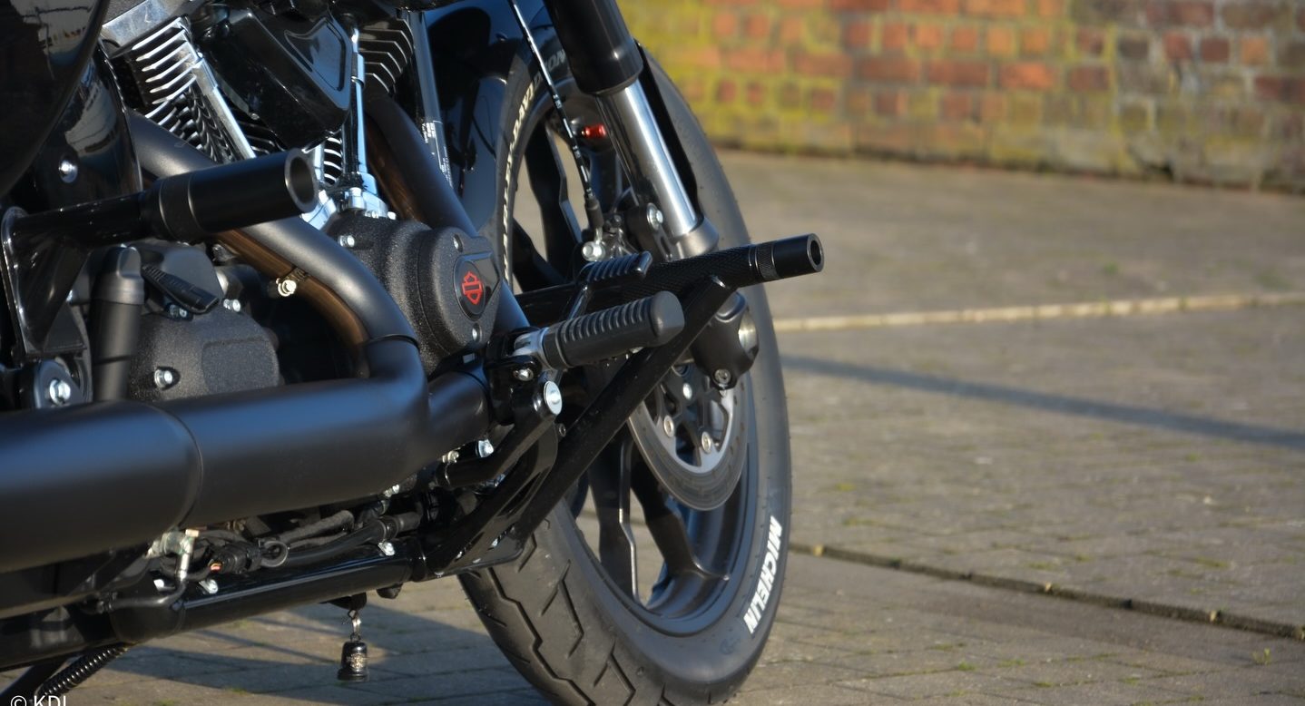brawler-crash-bar-mounting-hardware-kit-contents.jpg