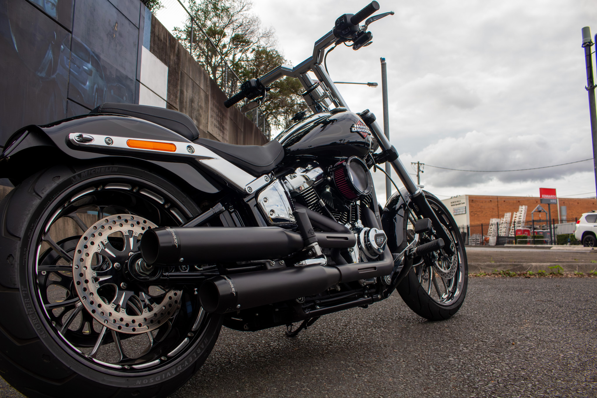 rollies-2025-harley-davidson-breakout-build-22