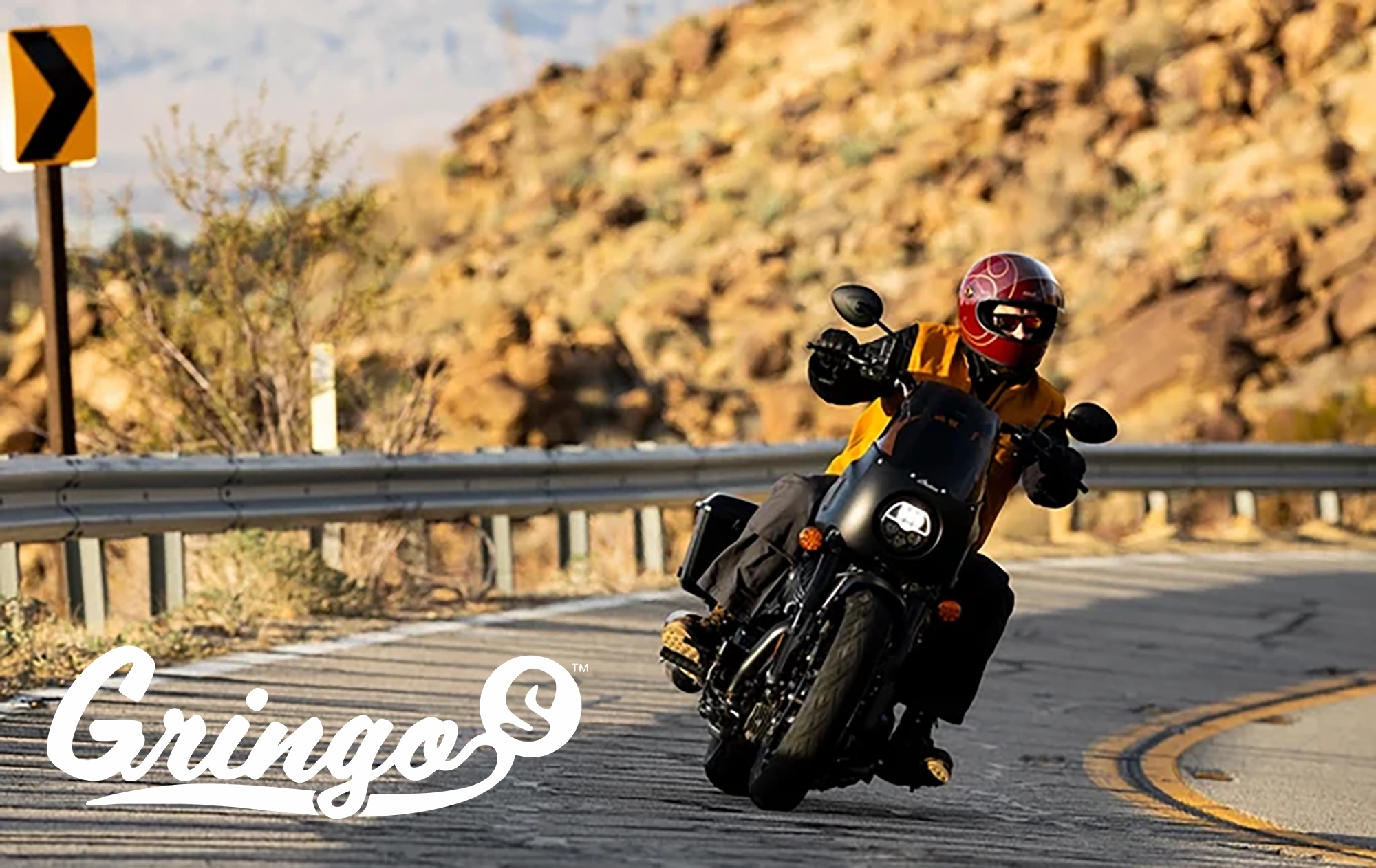 Biltwell Gringo S full-face helmet with its integrated bubble shield, [angle] view